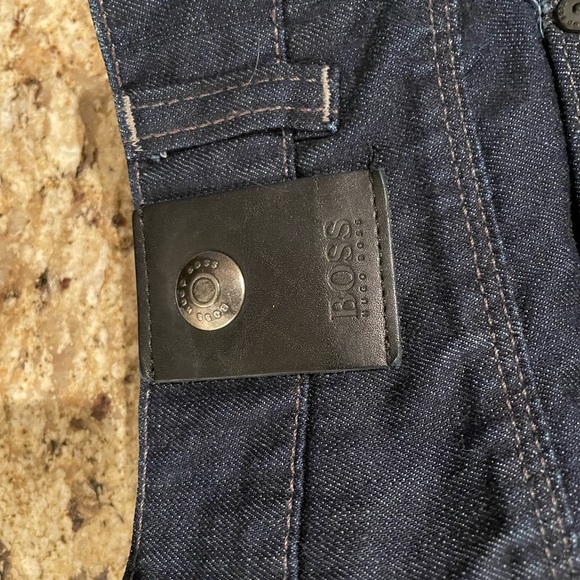 Hugo Boss Jeans - Picture 4 of 6